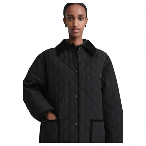 Quilted Barn Jacket in black
